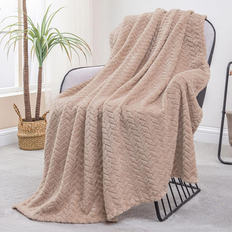 Large Flannel Fleece Throw Blanket, 50X70 Inches Soft Jacquard Weave Leaves Pattern Blanket For Couch, Cozy, Warm, Lightweight And Decorative Camel Blanket